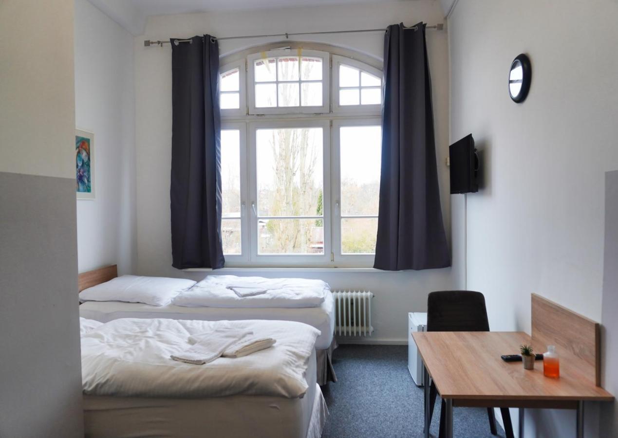 Motel Home Wittenau Berlín Exterior foto